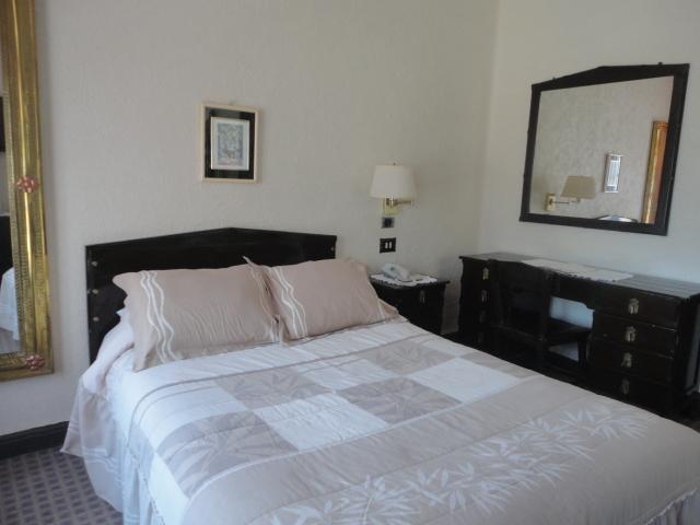 Hotel Royal Spa Zimapán Oda fotoğraf
